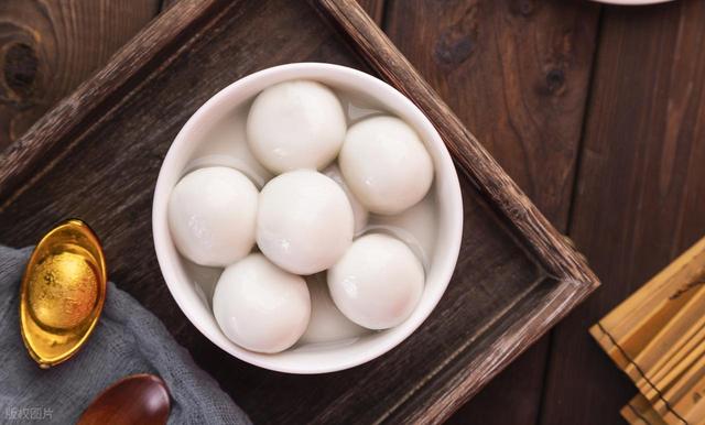 糖尿病不能吃米饭？英国专家：不想血糖飙升，少吃这5种食物