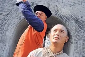 头被砍掉的瞬间，是身体感觉头掉了，还是头感觉身体不见了图片