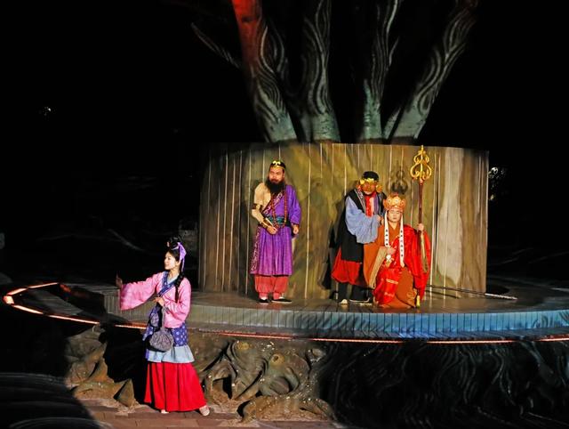 贵州：畅游安顺风光，感受黔中民俗！