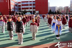 校园诗韵盛 童声诵华章图片