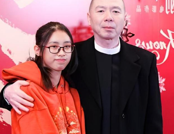 不装了！徐帆回应离婚传闻才4个月，冯小刚就已经按捺不住了！