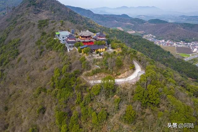 古韵悠然的清风寺原为王烈妇祠，承载着丰富的历史和文化内涵