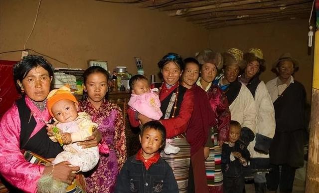 这个一妻多夫制的民族，晚上怎么过？女人直言：没有幸福可言