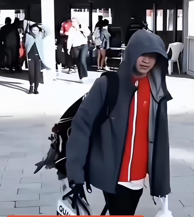 全红婵归队了！她变化真大	，身材高挑颜值抢眼，留了长发气场强大