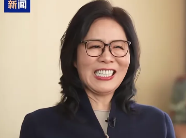 连续退赛80天	，郑钦文再破天花板，让李娜和整个网坛“沉默”了