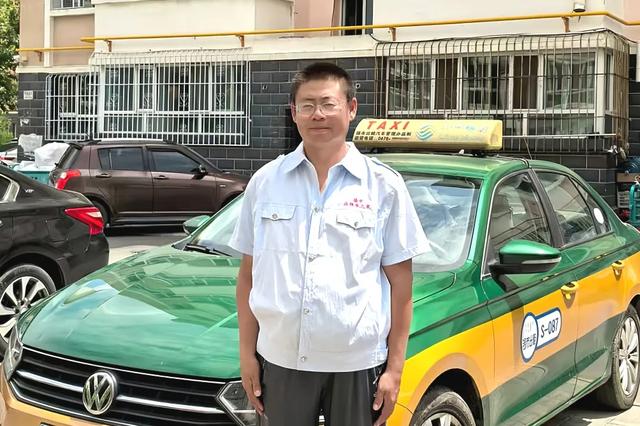歌游内蒙古丨锡林浩特市：多措并举保畅通 护航草原那达慕