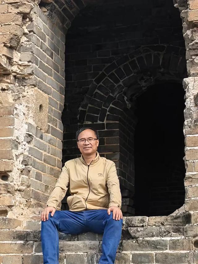 绿色智能矿山会长张立宽登京北司马台长城并赋《京北古北口怀古》