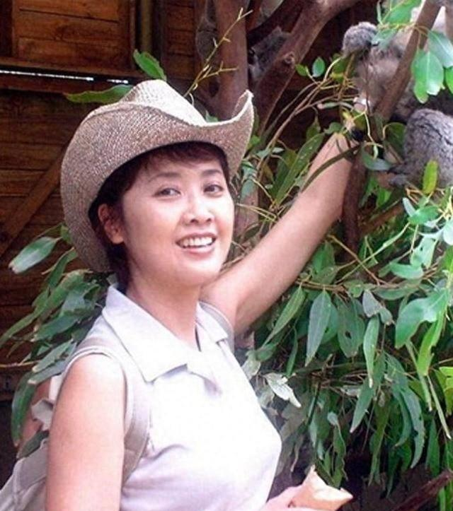 看见73岁朱琳老去的模样，才发现：八十年代大陆第一美女名不虚传