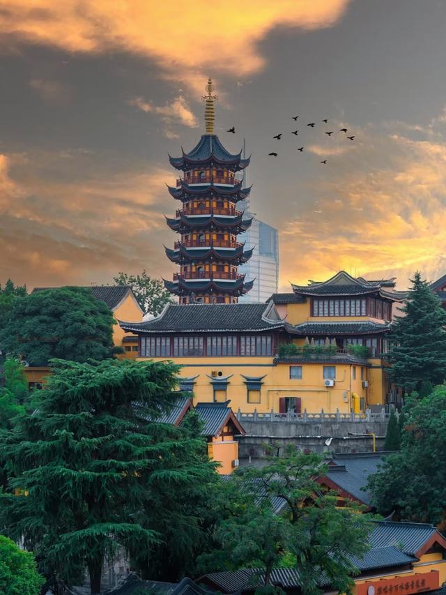 都说杭州比南京还要名气大，两地深度游后，才发现差距真的很大