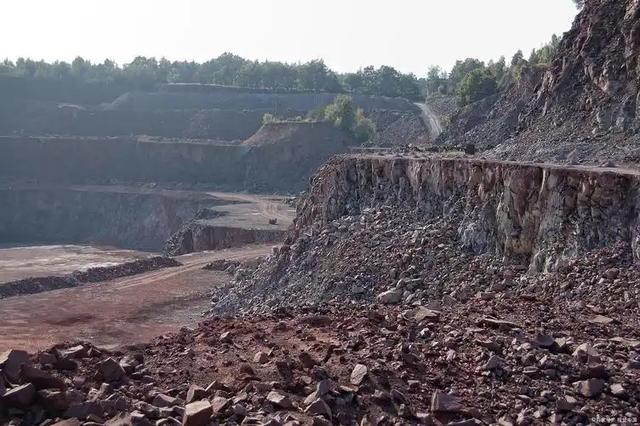 继委内瑞拉之后,又一能源国遇袭,特朗普为何选在圣诞夜动手?