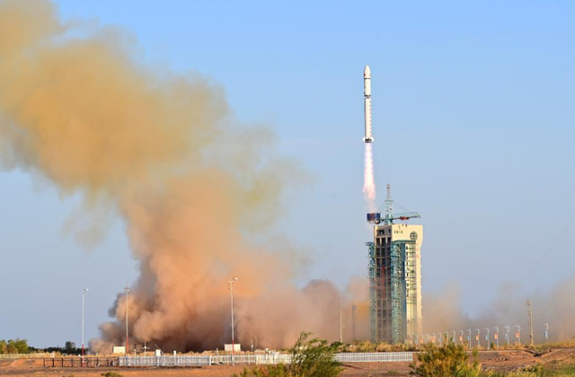 甘肃上空一声巨响！美军航母的克星要来了，民用变军用？