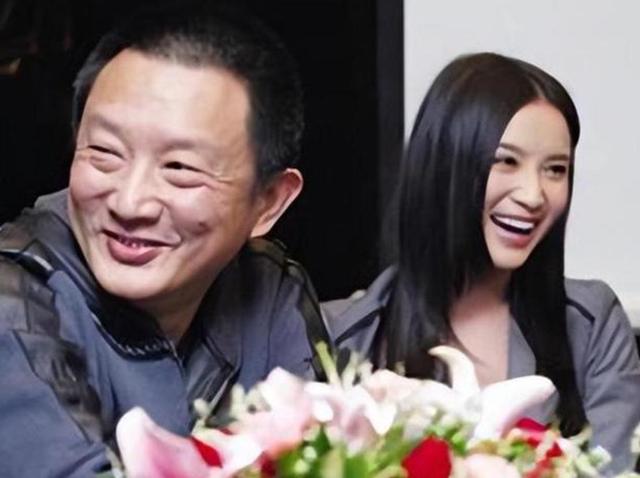 大衣哥跳楼身亡、赵本山灵堂、宋佳知三当三，造谣的越来越离谱了