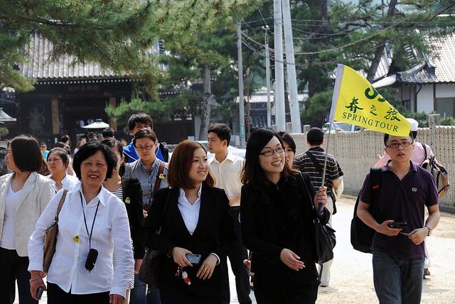 中方三路夹击开进钓鱼岛，高市官宅被围催下台，或成最短命首相？