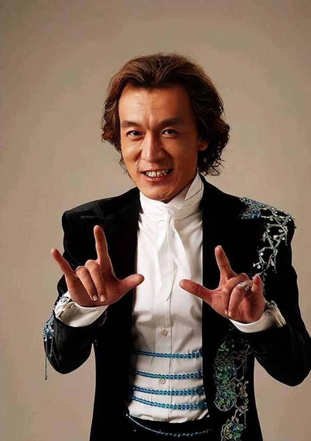 李咏也没想到，自己离世8年后，23岁的女儿就走上一条异样的道路