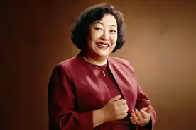 被丈夫抛弃的山东女人，靠卖饺子年入60亿图片