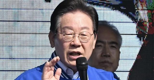 李在明拒绝出席中国阅兵，王毅挂断电话，送了韩国一句话