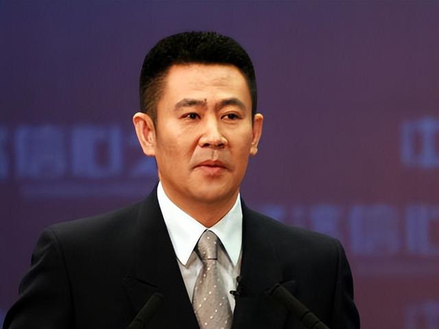 退休6个月还没享福就去世，一辈子无儿无女，他比罗京更令人惋惜