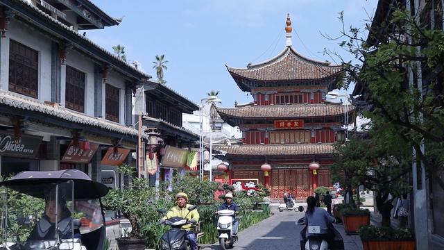 云南千年古镇，唐代开通国际贸易通道，四季如春旅居地，动车直达