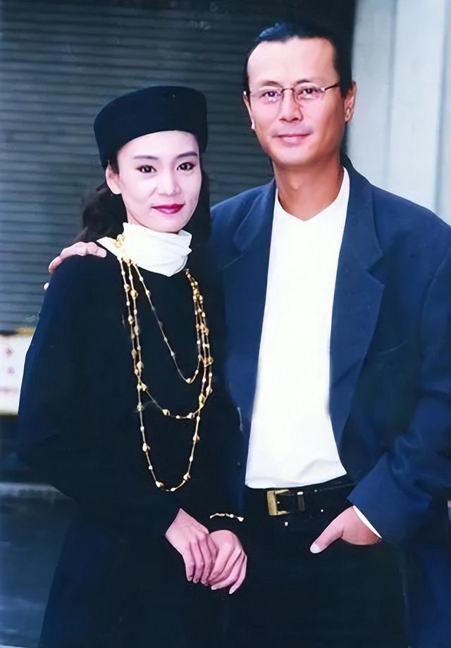 再有钱也没用！这4位女星没有“子宫”，永远失去了当母亲的权利