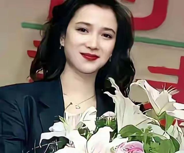 何晴葬礼11天后，令人担心的事情发生了，闺蜜曝光许何离家真相