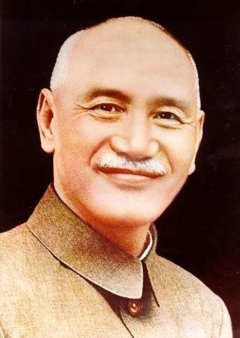 老蒋临死都想不到，最大的卧底不是吴石，而是天天陪他开会的他！