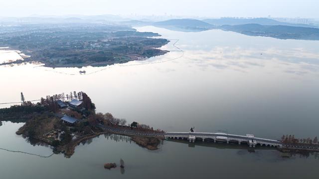 美丽中国｜日出日落画江城 杳杳长空敛云烟