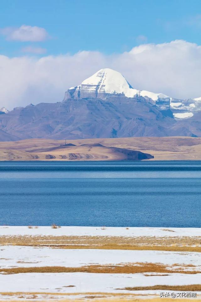 99%的人都错过的西藏最澄澈的湖泊！湖心冰裂瞬间太绝了！