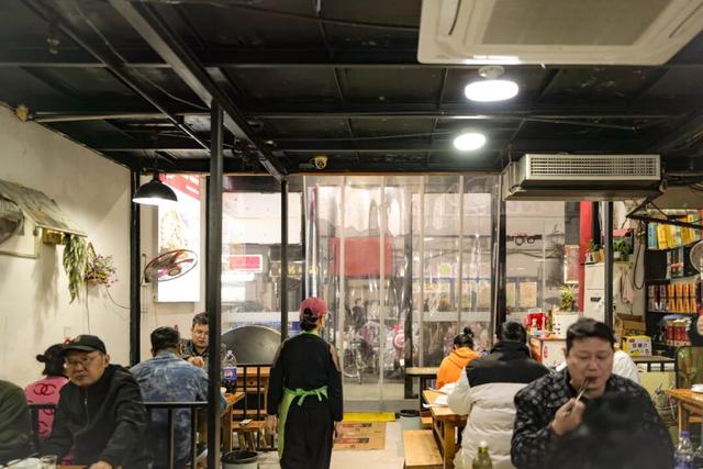 1元的包子，4块钱的蒸饺，这座城给人的幸福感怎么能这么高啊！