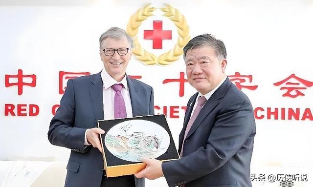 比尔盖茨的多重身份：不仅是世界首富，居然还是中国工程院院士？