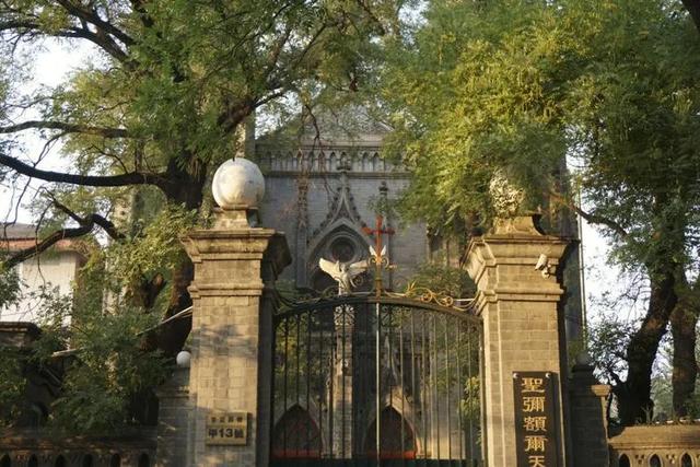 北京这条胡同，曾经中国人48年不能踏入半步，现在成了网红打卡地