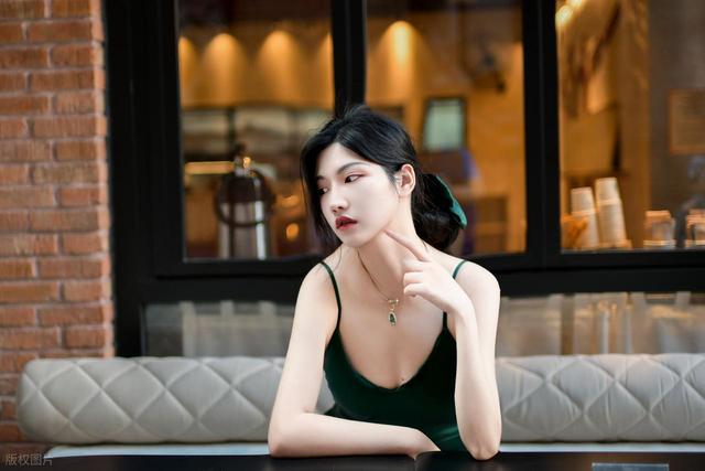 “偷过人”的女人，喜欢把这3句话挂在嘴边，藏不住