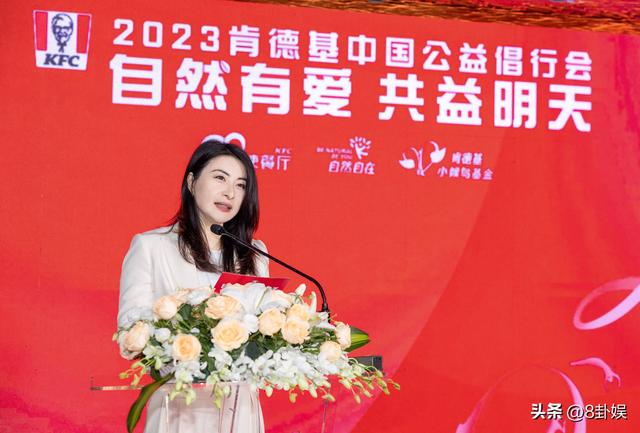 霍震霆没想到，44岁儿媳郭晶晶再次官宣喜讯，让整个阔太圈沉默了