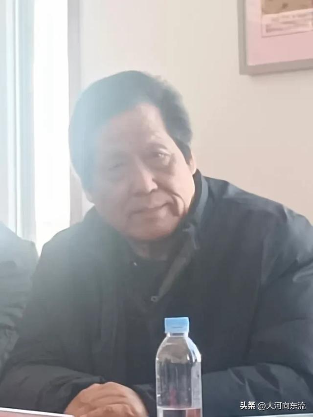 潍坊酒文化研究会酒器收藏协会2026年度工作会议在云门春酒业召开