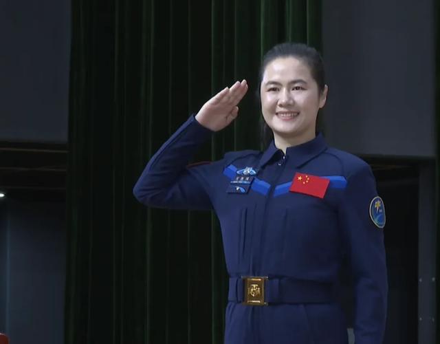 首款不锈钢火箭准备首飞！神二十一发射倒计时：3名女航天员亮相