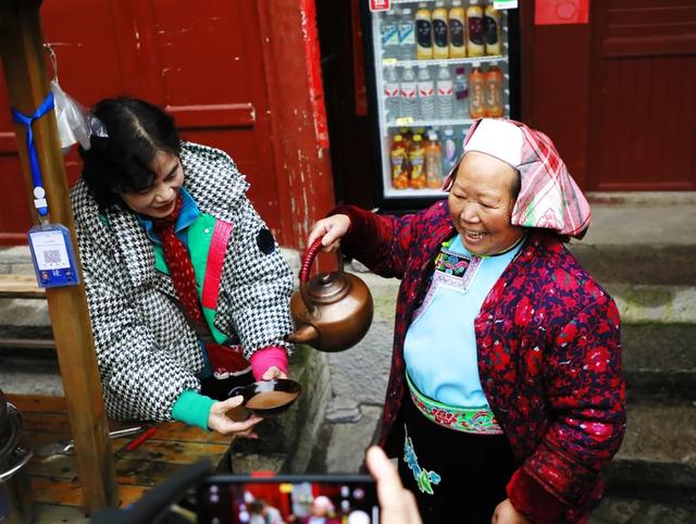 贵州：畅游安顺风光，感受黔中民俗！