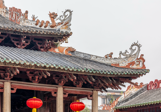 半江碧波，一城风华。这里是龙母故乡、崇德之城——德庆！