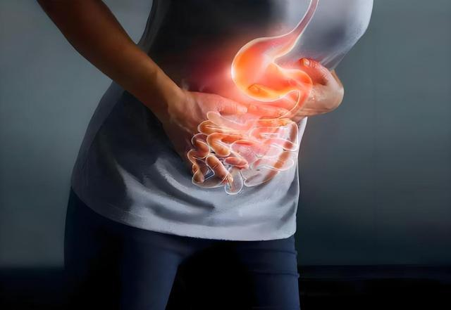 石榴立大功！新发现：石榴竟能在36小时清除50%的肠道“垃圾”