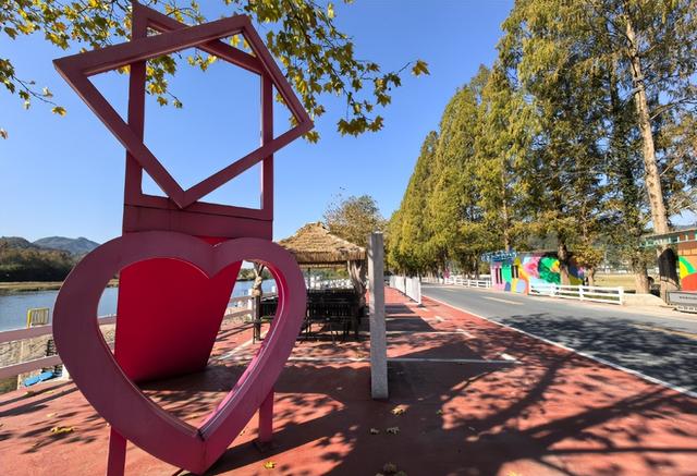 董宇辉的“文化暴击”，让所有人重新认识了休宁！| 皖美冬日 | 第十五届安徽国际文化旅游节