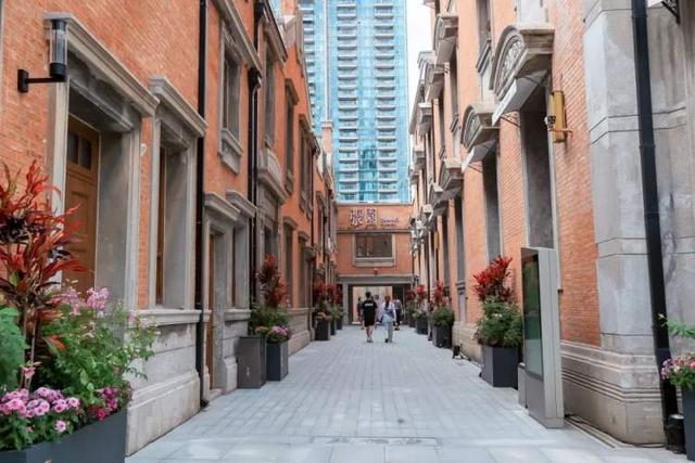 逛完书展去哪？码住4条“书香CityWalk”，用脚步读静安