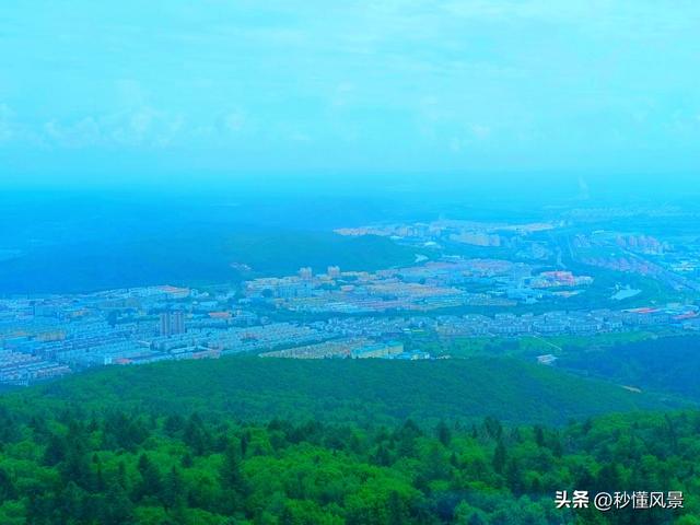 我国最凉快的城市之一，据说夏天不用开空调，晚上睡觉还要盖被子