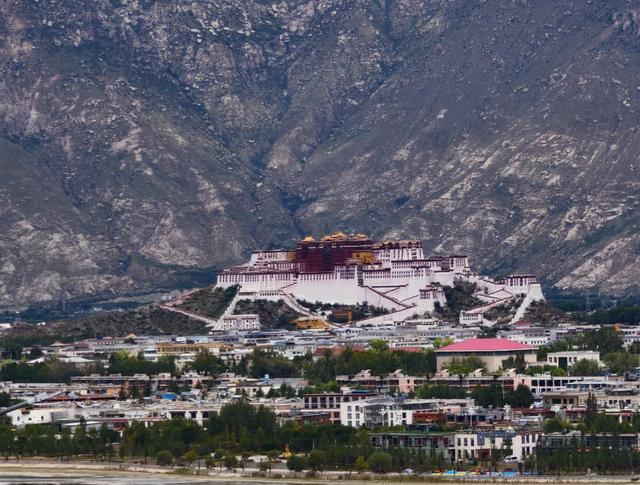 人生中为什么一定要摩旅一次西藏？我的318国道洗礼！
