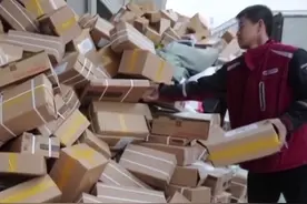 快递单广告套路满满，快递公司难辞其咎图片