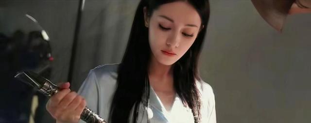 热巴倪妮争演“尾鱼女郎”，改编差强人意，为何难续司藤神话