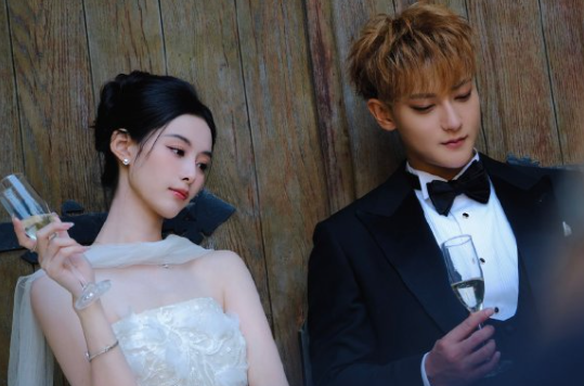 黄子韬求婚、领证、办婚礼，秀恩爱到腻，鹿晗恋爱七年却无果而终