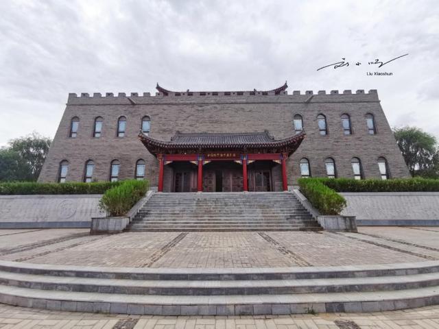 中国人再创奇迹！把寸草不生的沙漠变成绿洲，外国游客都惊叹不已