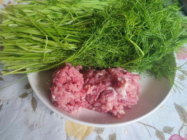 立冬吃饺子，记得：2馅不上桌，3馅端上桌，迎冬接福，营养补冬