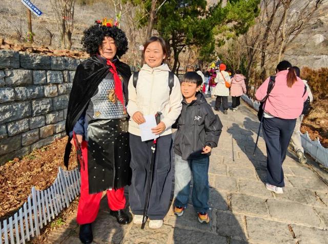 元旦裂谷江湖行，银票好礼兑不停！熊耳山NPC沉浸式互动演艺等你来闯！