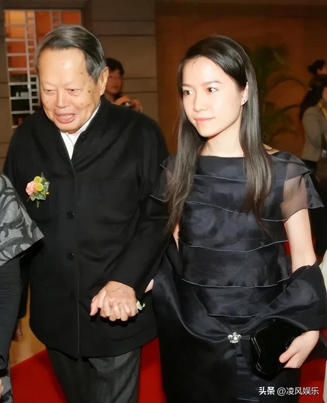 杨振宁的第一任妻子，18岁的杜致礼有多美？这张照片给出答案！
