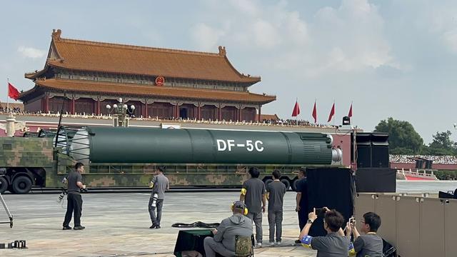 提起中国九三阅兵，特朗普反应很大，说了三个不字和一个非常失望