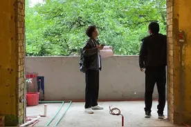 为何有钱人开始偷偷收购“步梯房”？内行人说出大实话，太真实了图片